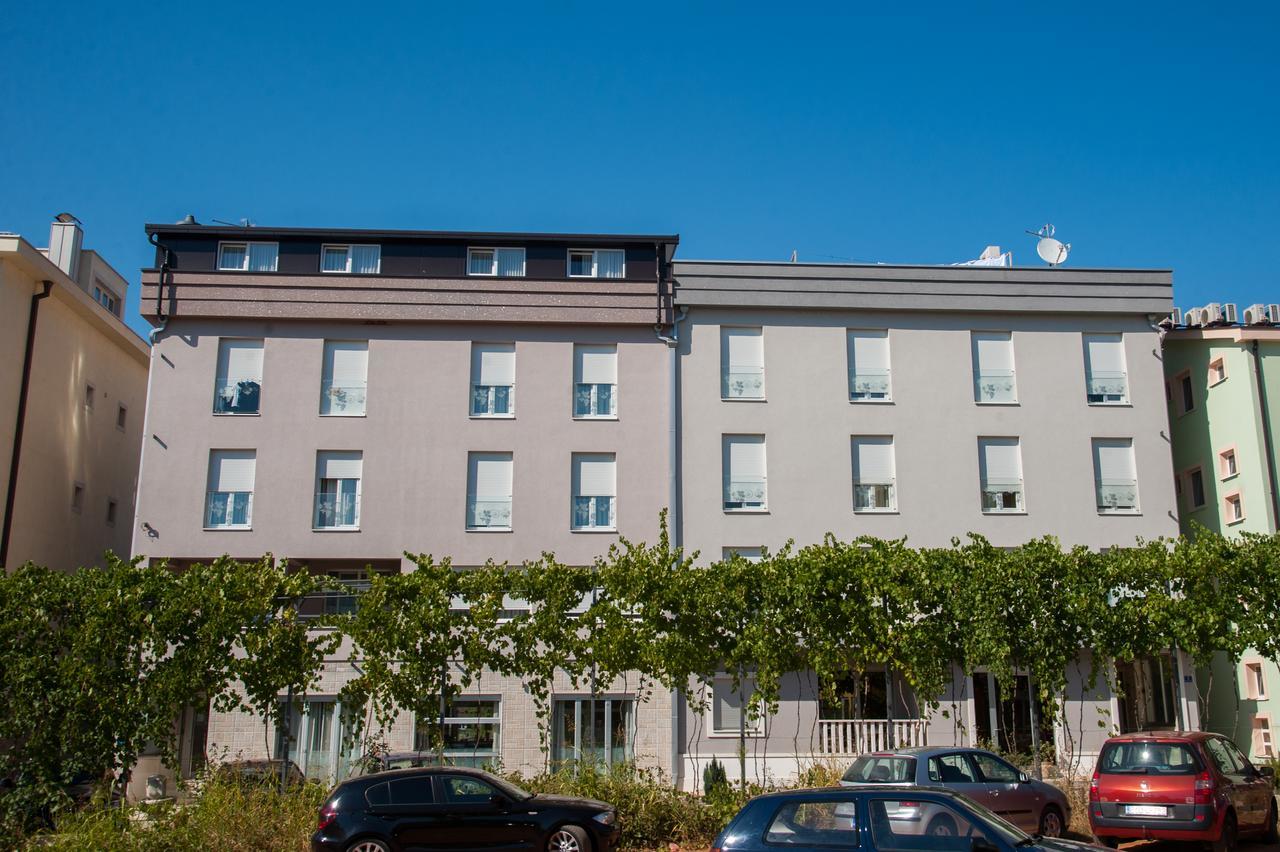 Hotel Glorija Medjugorje Ngoại thất bức ảnh